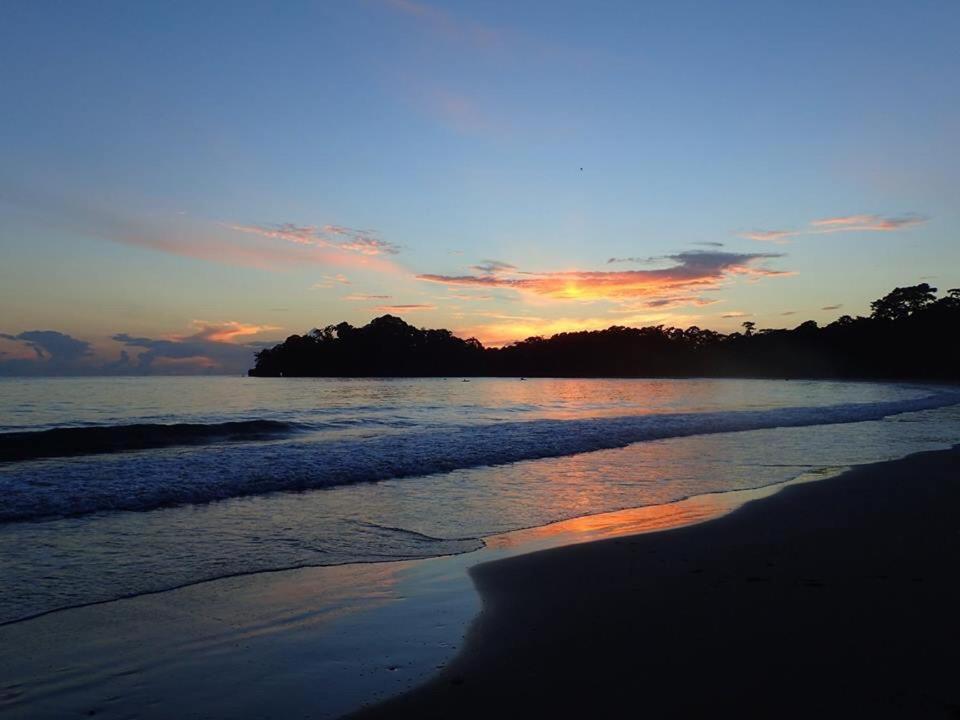 Mar Verde Lodge Puerto Viejo de Talamanca エクステリア 写真